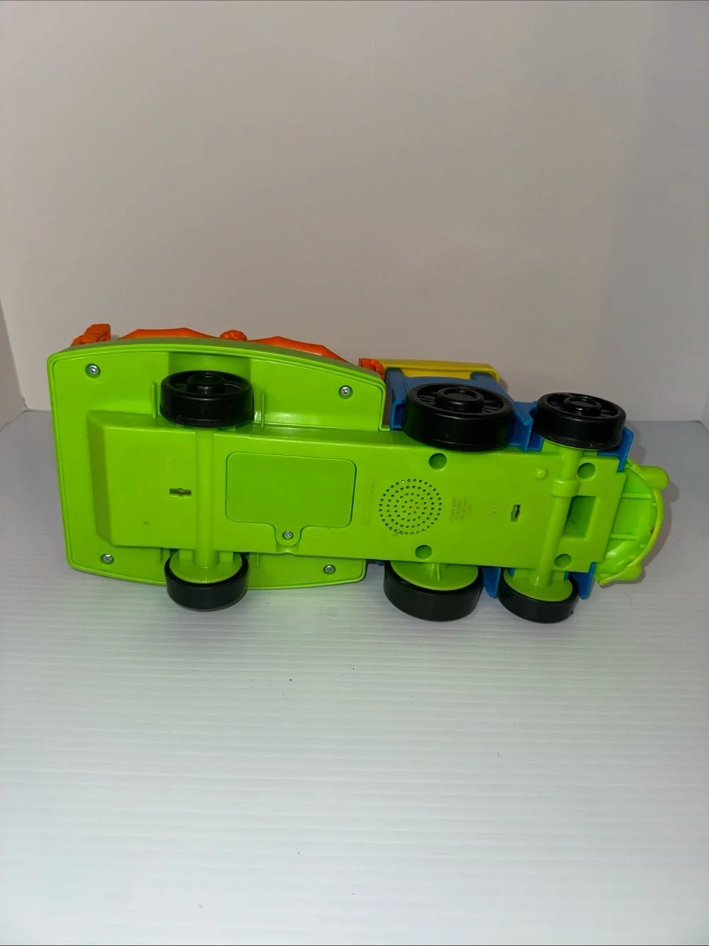 Fisher-Price Bright Blue Little People Choo-Choo Zoo Train
